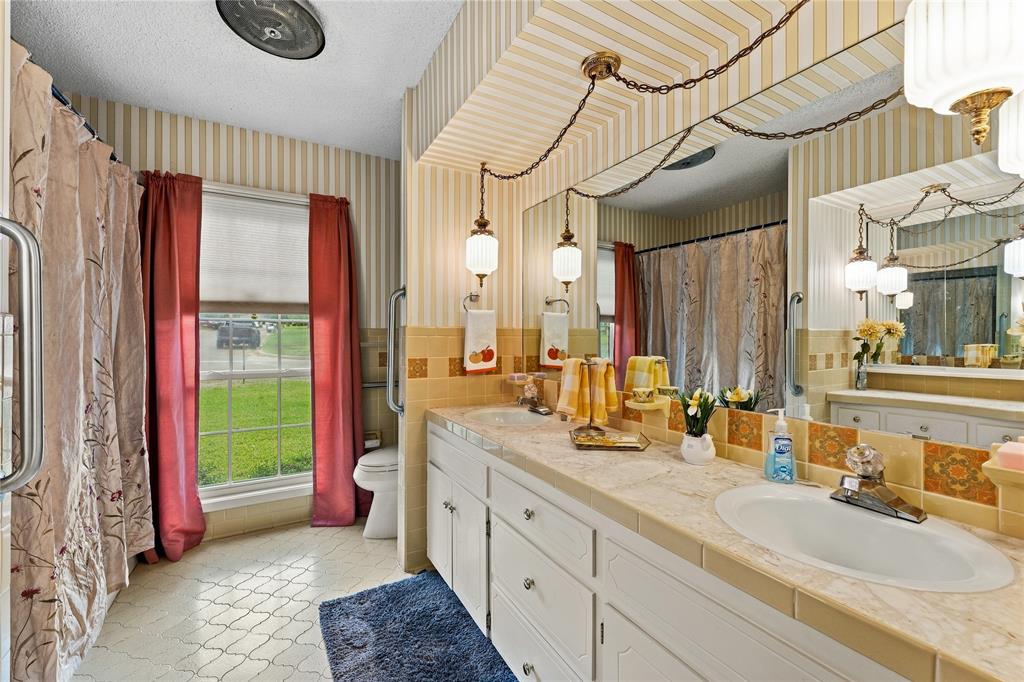 3802 Wendy Oaks Drive Property Photo 28