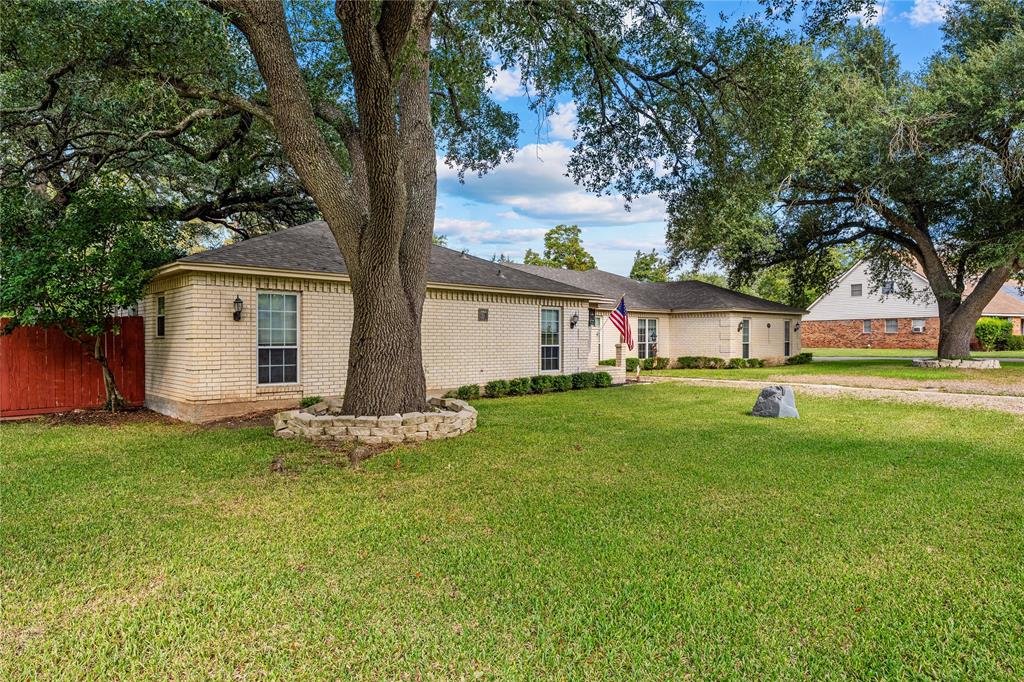 3802 Wendy Oaks Drive Property Photo 39
