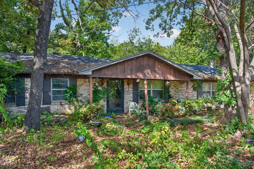 3225 Jackson Avenue Property Photo 1