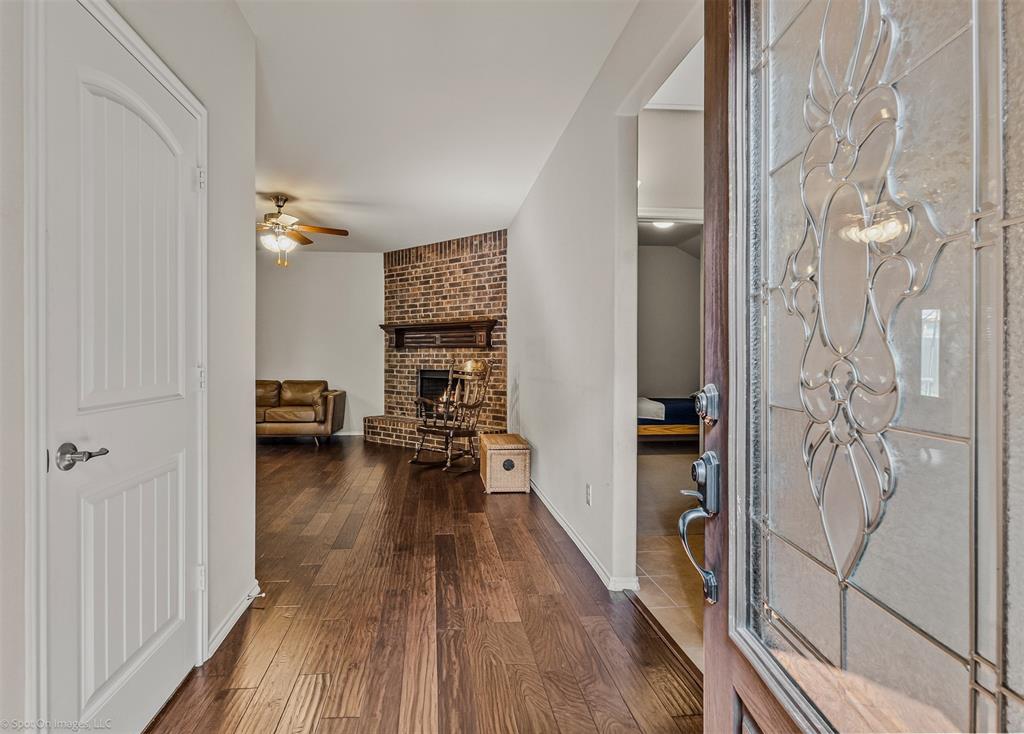 2018 Sterling Gate Drive Property Photo 2