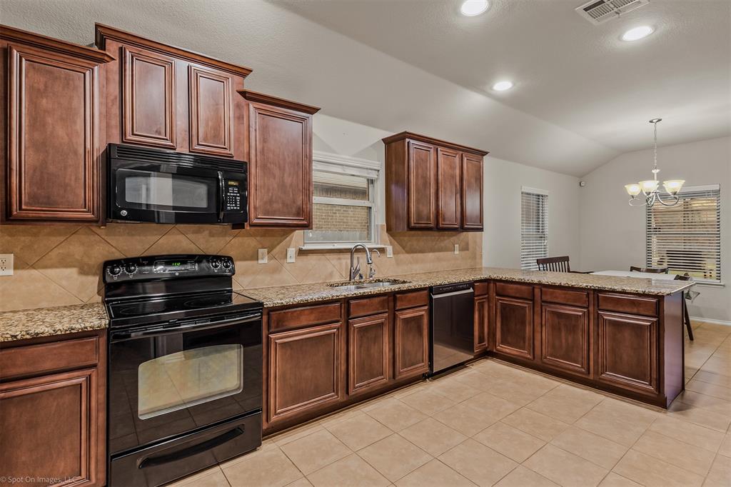 2018 Sterling Gate Drive Property Photo 3