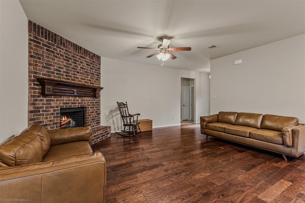 2018 Sterling Gate Drive Property Photo 8