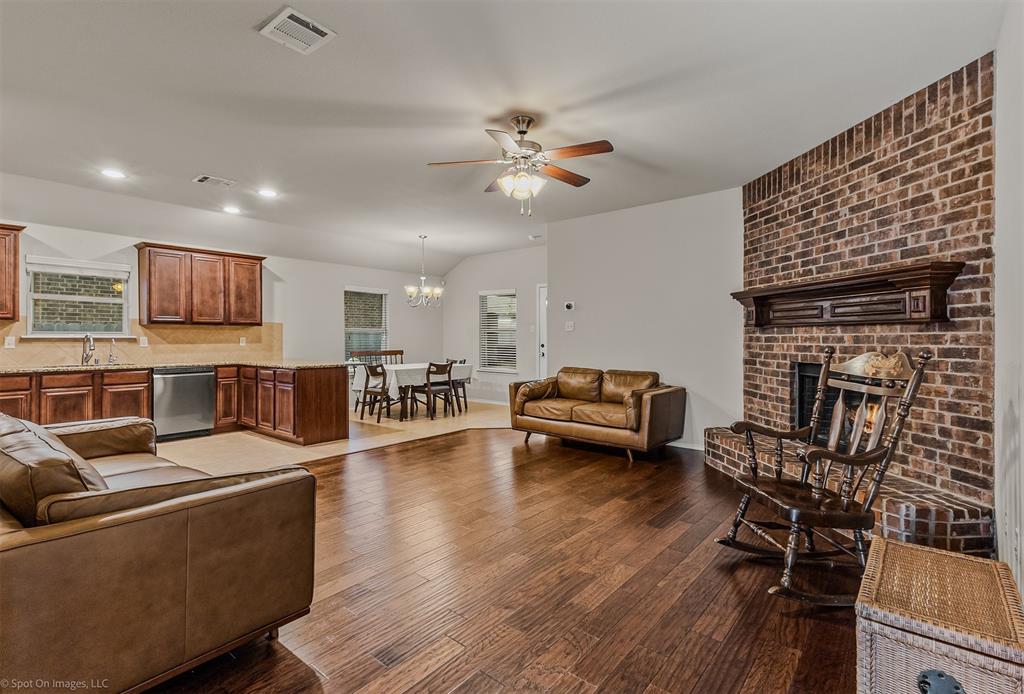 2018 Sterling Gate Drive Property Photo 10