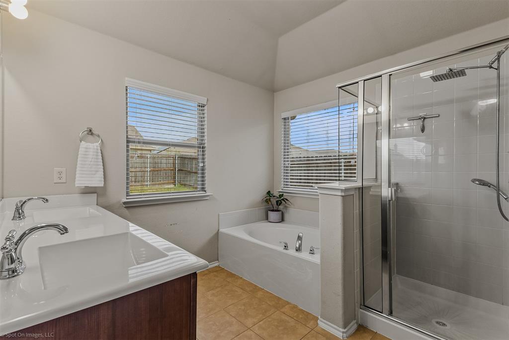2018 Sterling Gate Drive Property Photo 14