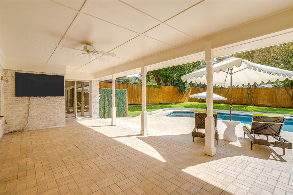 4357 Westdale Drive Property Photo 11