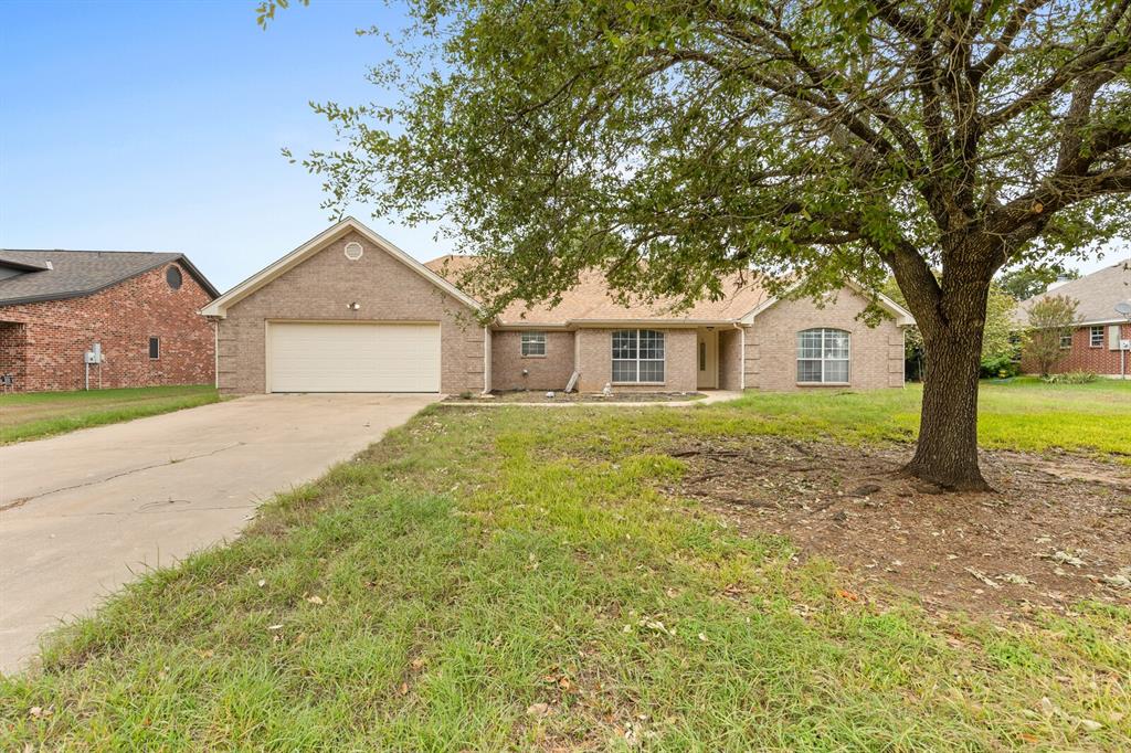 210 River Place Property Photo 2