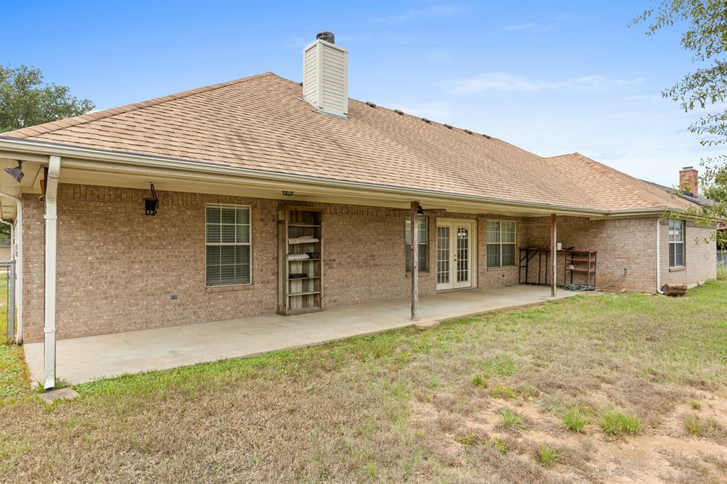 210 River Place Property Photo 33