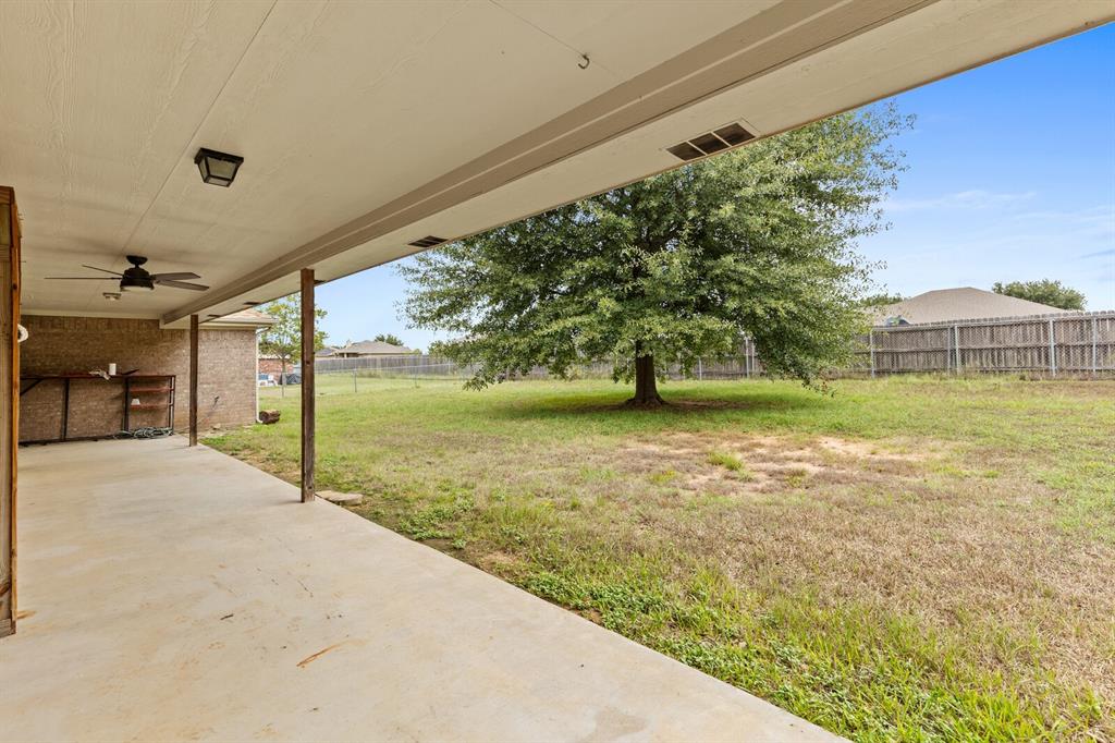 210 River Place Property Photo 35