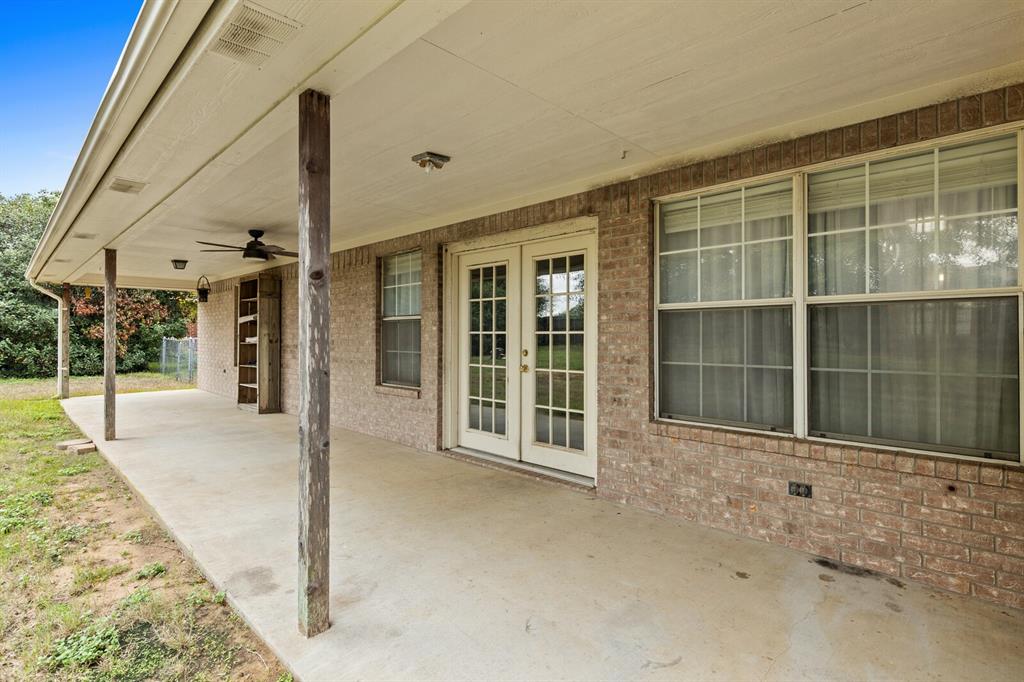 210 River Place Property Photo 36