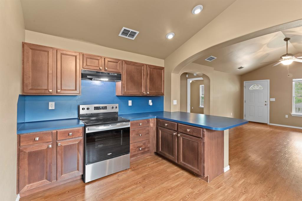 205 Lomond Avenue Property Photo 6