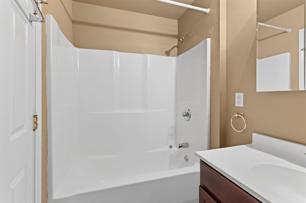 205 Lomond Avenue Property Photo 12