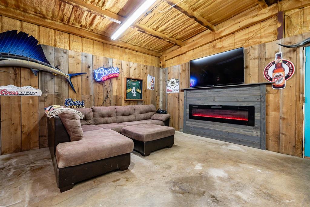 8261 N Us Highway 283 Property Photo 28