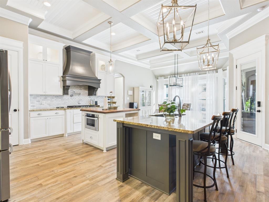 1201 E Iberian Court Property Photo 6