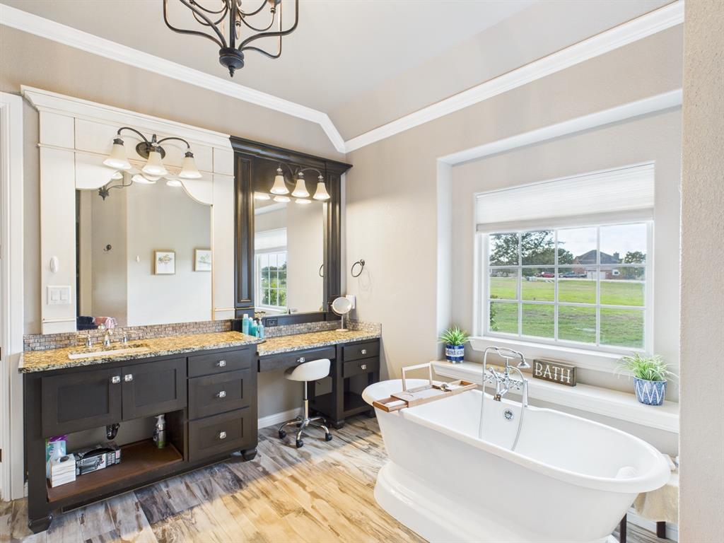 1201 E Iberian Court Property Photo 8