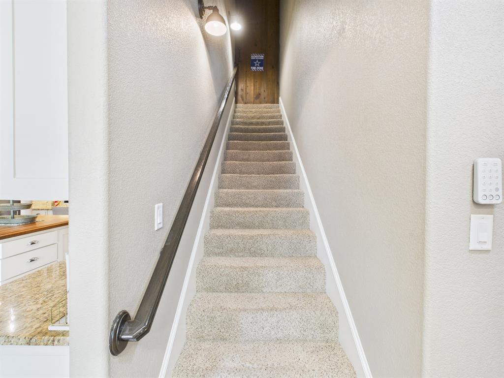 1201 E Iberian Court Property Photo 17