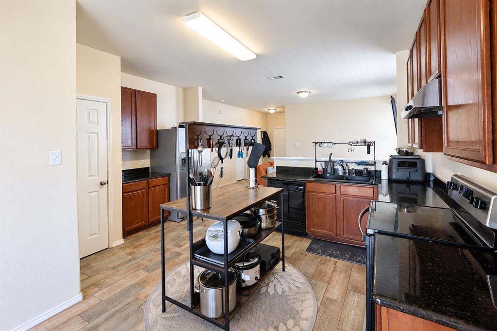9320 Masse Court Property Photo 8
