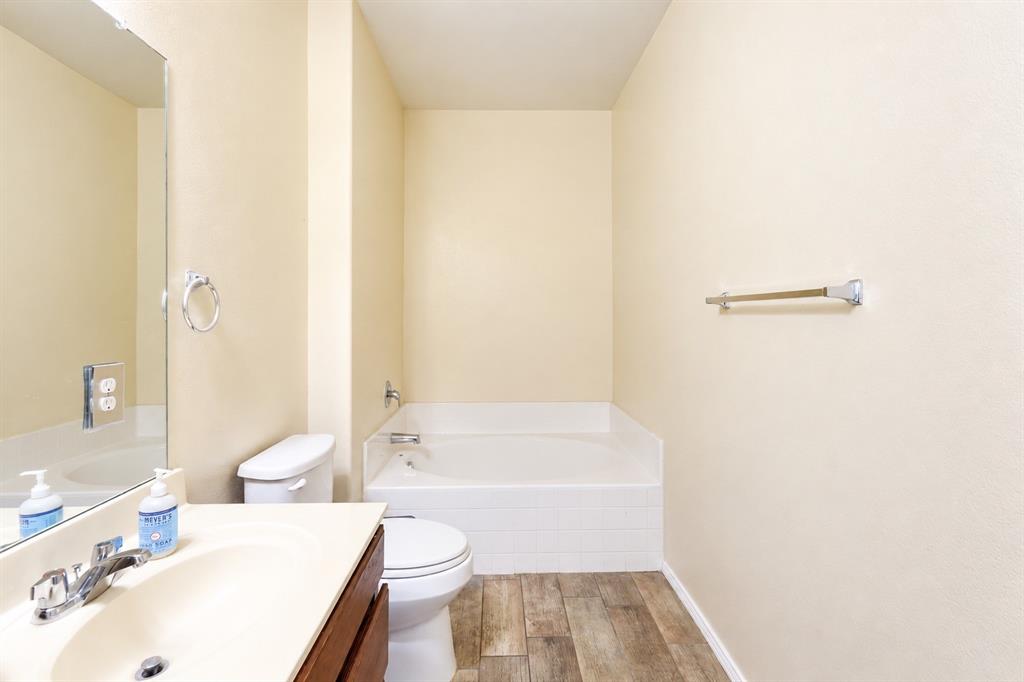 9320 Masse Court Property Photo 17