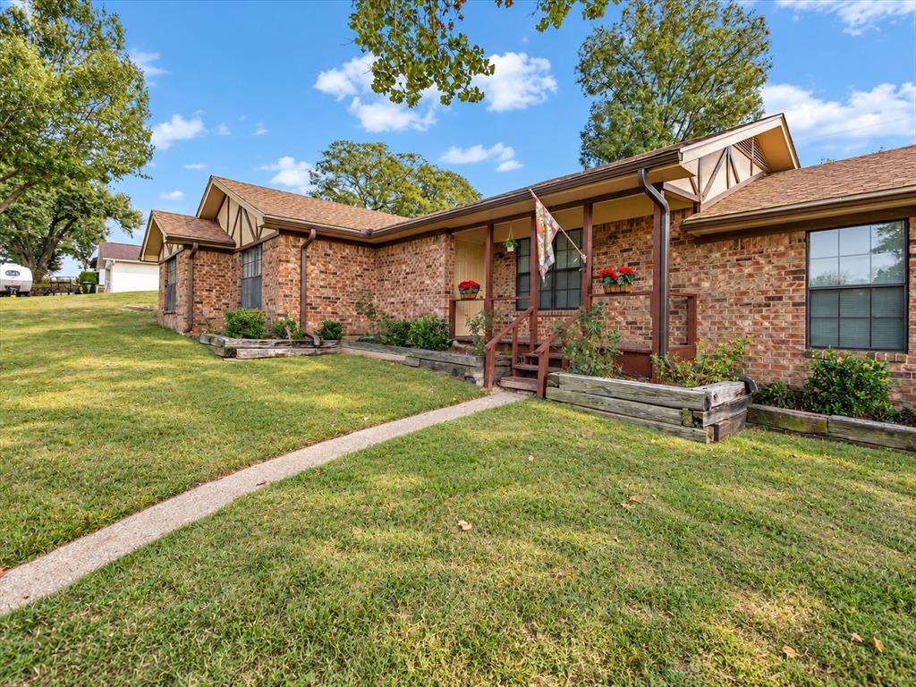 2615 Shady Bluff Property Photo 2