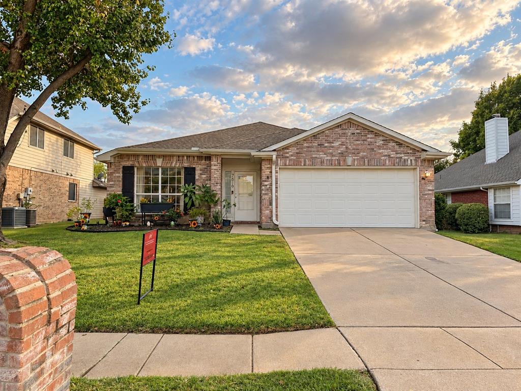 7616 Sunburst Trail Property Photo 1