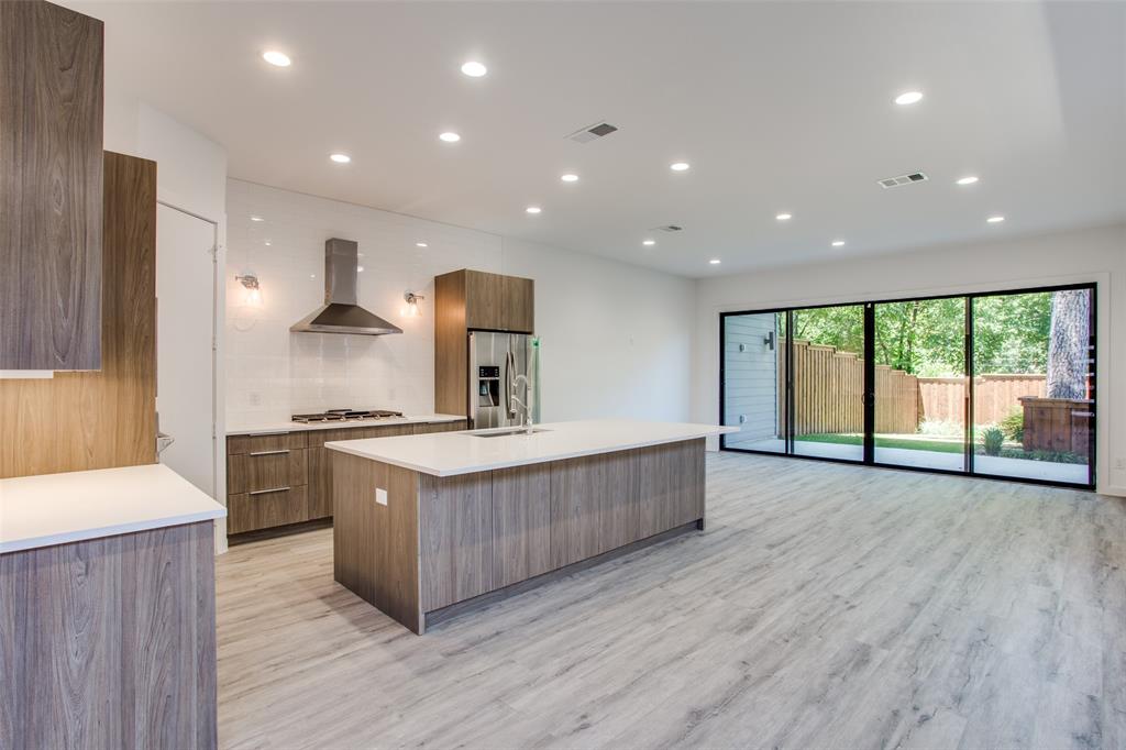 2331 Vagas Property Photo 1