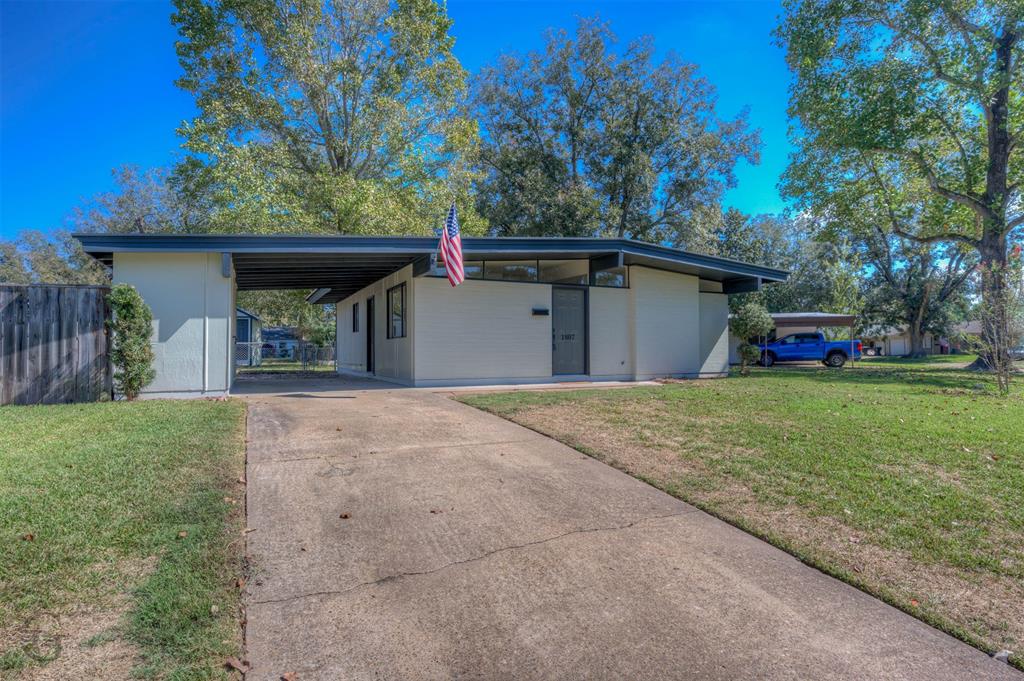 1807 Alison Avenue Property Photo 3
