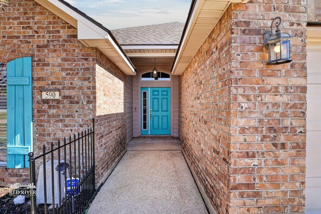 590 Whitefield Lane Property Photo 3