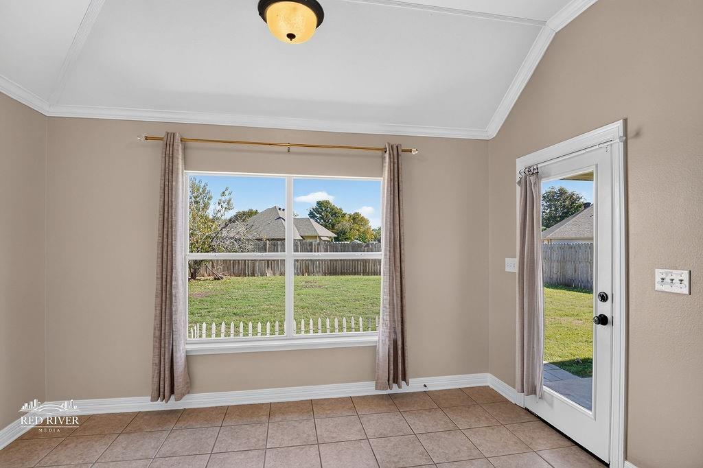 590 Whitefield Lane Property Photo 13