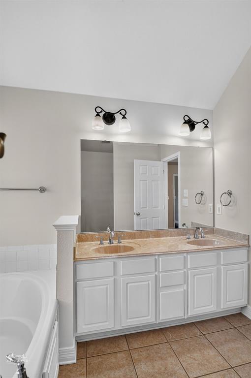 590 Whitefield Lane Property Photo 24