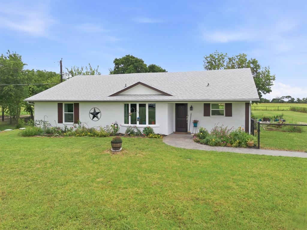 698 Hackberry Road Property Photo 1