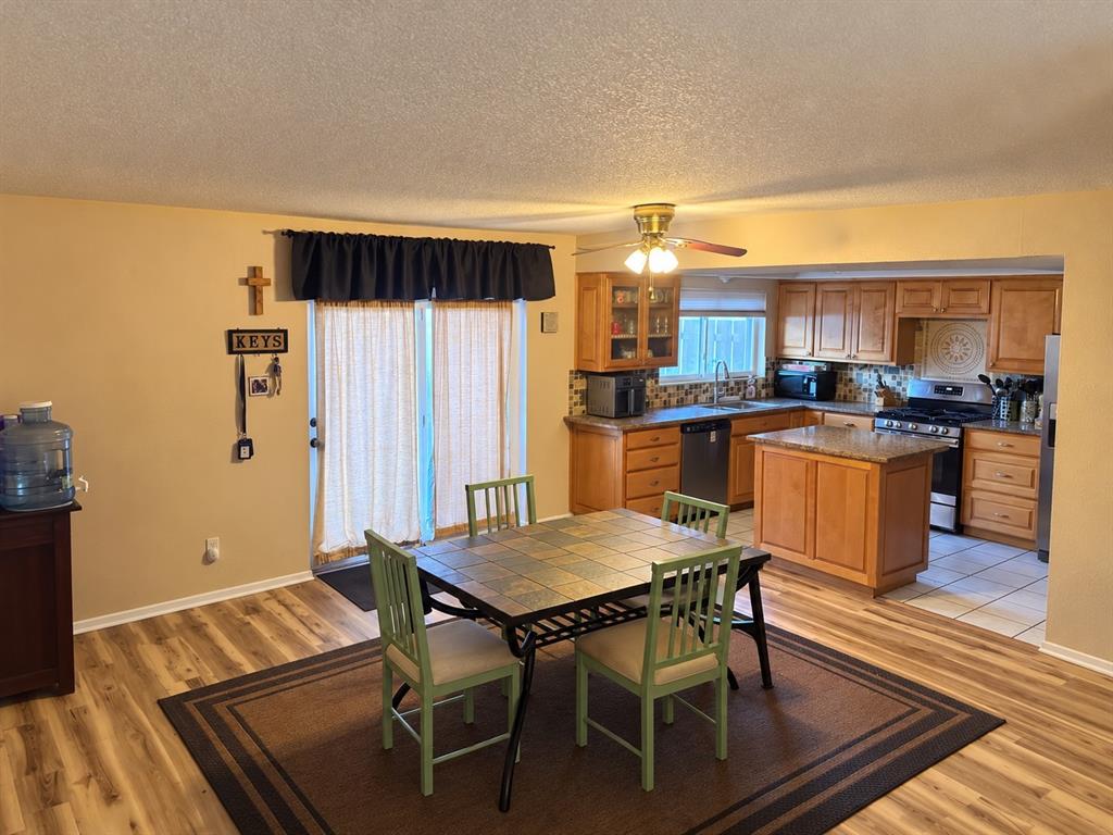 440 Westview Terrace Property Photo 6