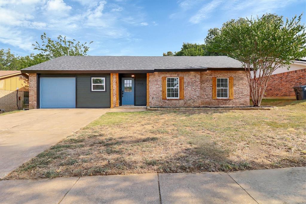 1913 Sandra Kay Lane Property Photo 1