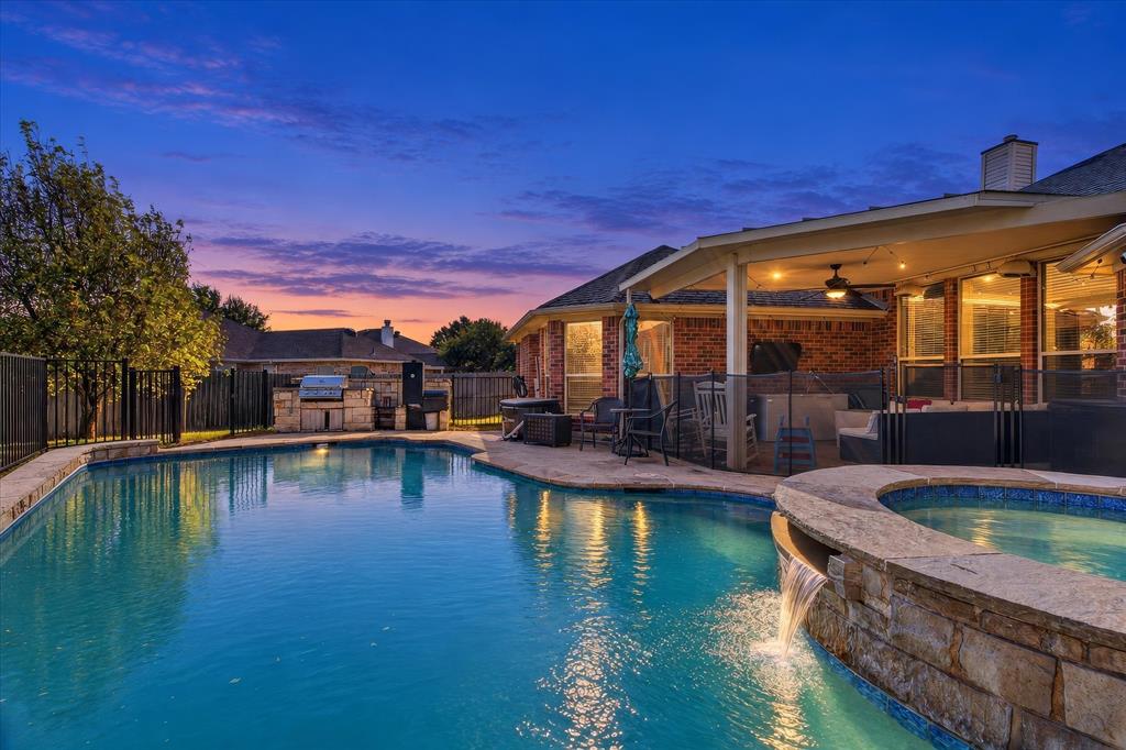 8724 Lariat Circle Property Photo 1