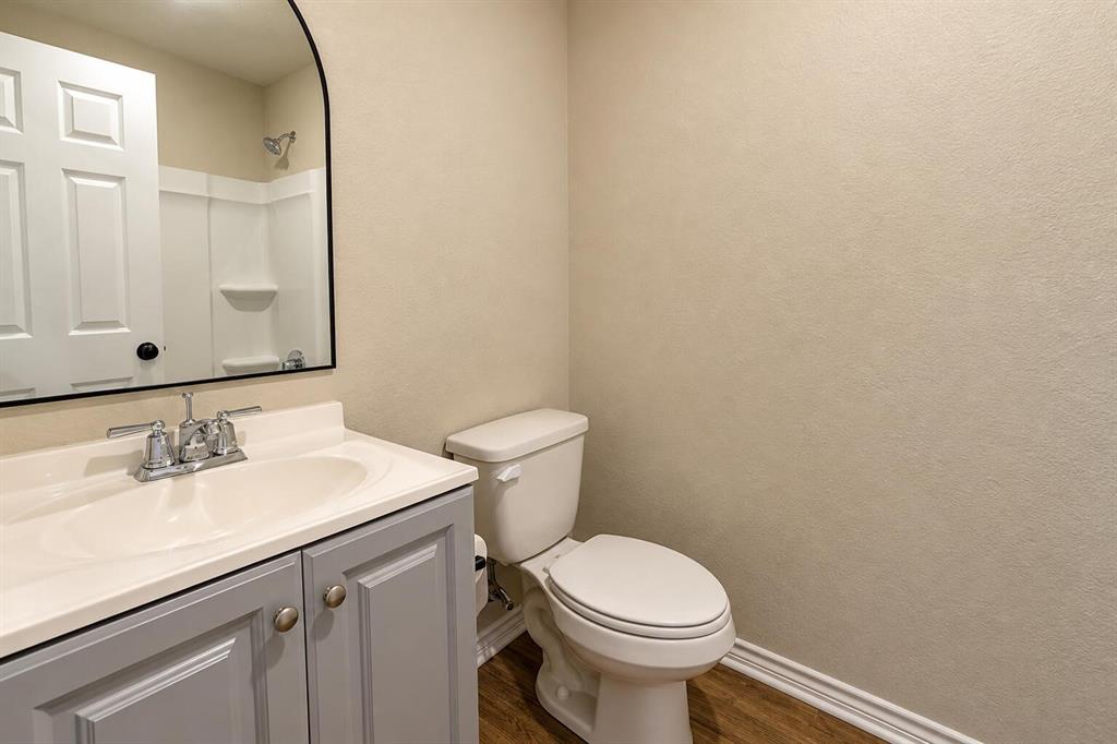 1301 E Grove Street Property Photo 15