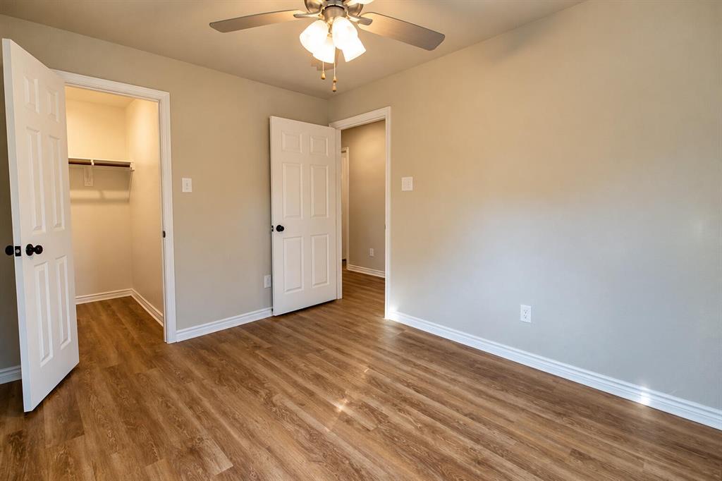1301 E Grove Street Property Photo 19