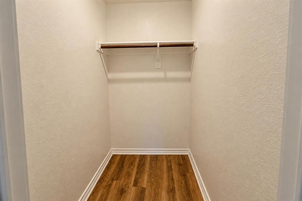 1301 E Grove Street Property Photo 20