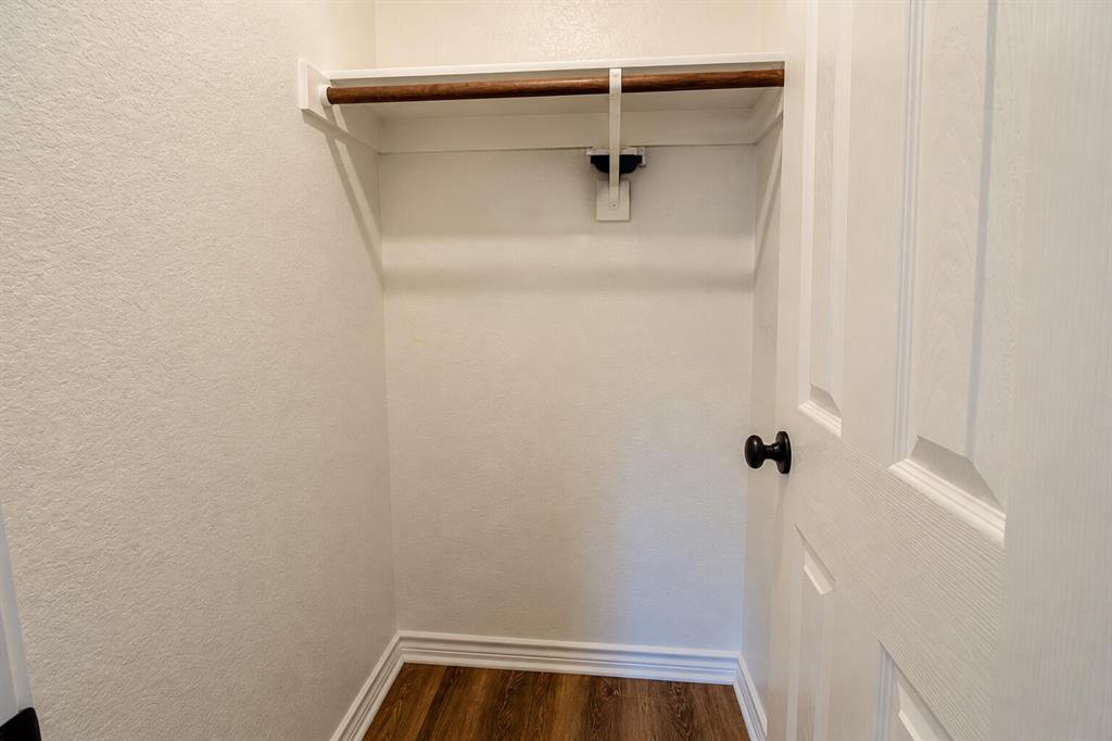 1301 E Grove Street Property Photo 26