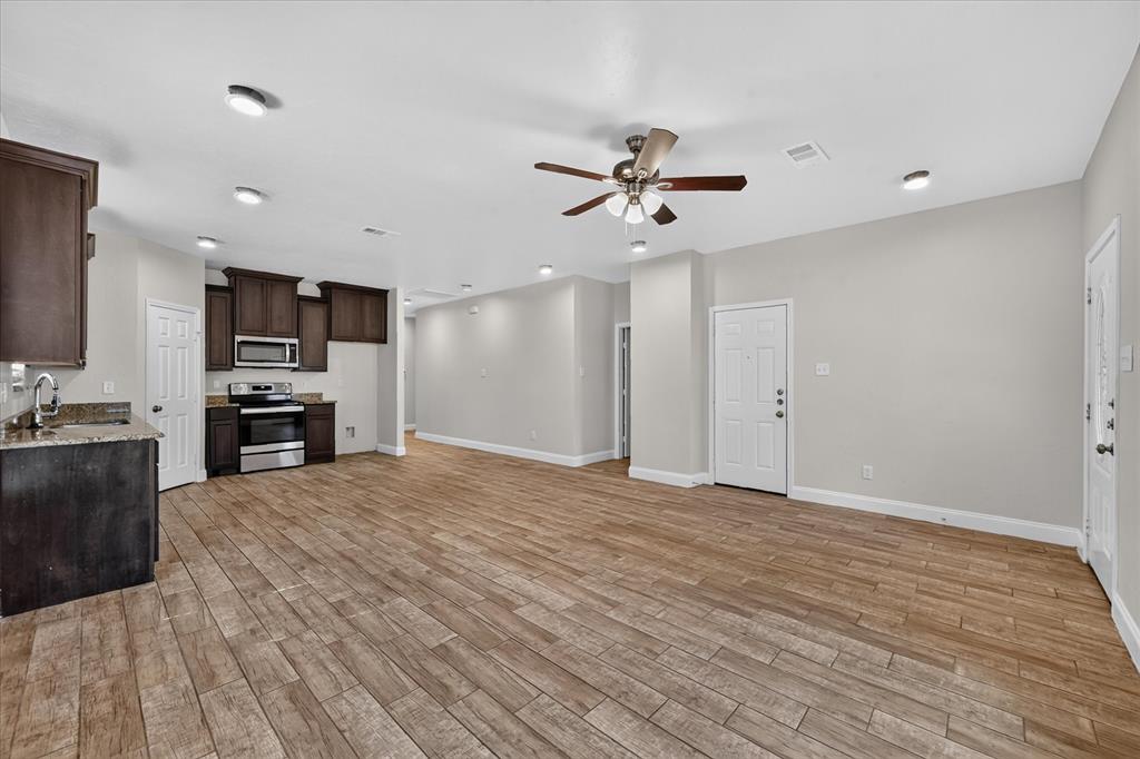 1719 Park Street Property Photo 5