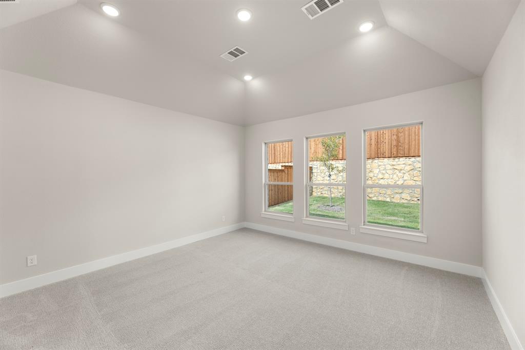 520 Loggia Way Property Photo 18