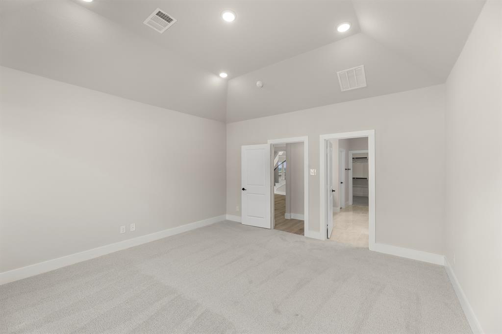 520 Loggia Way Property Photo 19