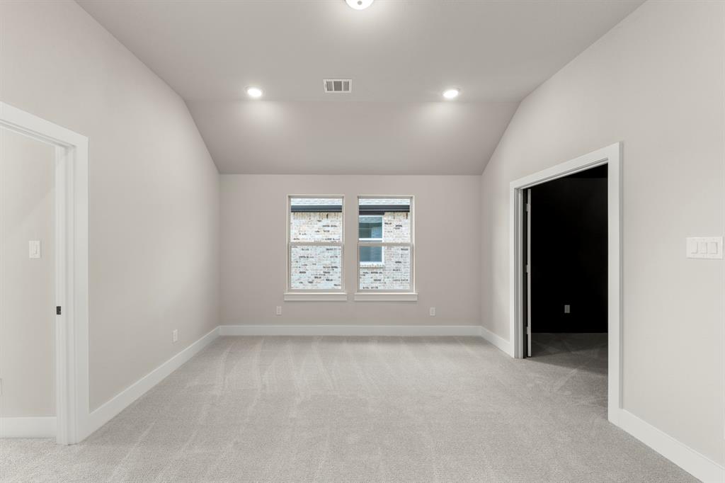 520 Loggia Way Property Photo 25
