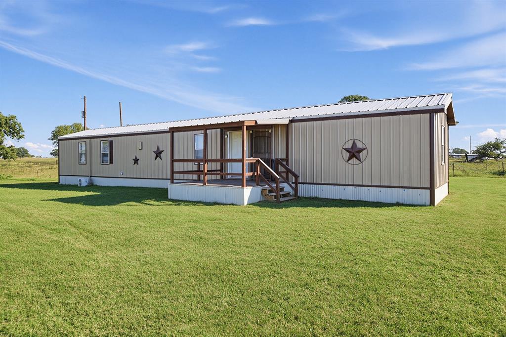 168 Private Road 21146 Property Photo 1