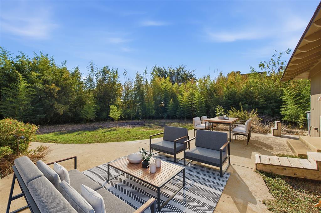 7606 Currin Drive Property Photo 1