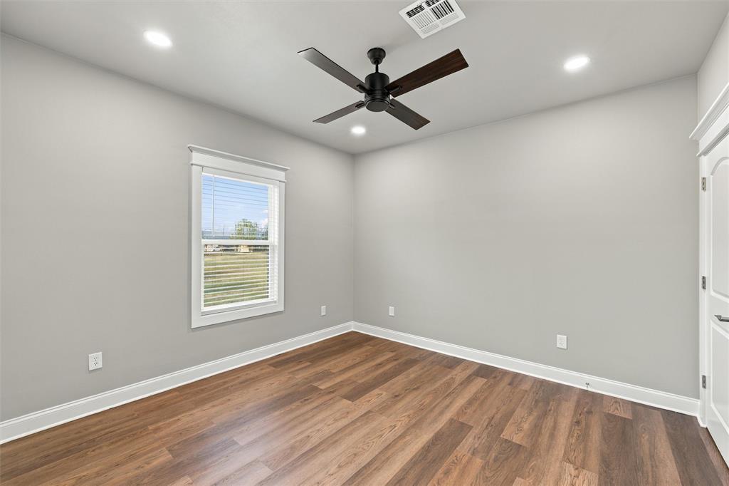 311 S Judge Hailey Drive Property Photo 12
