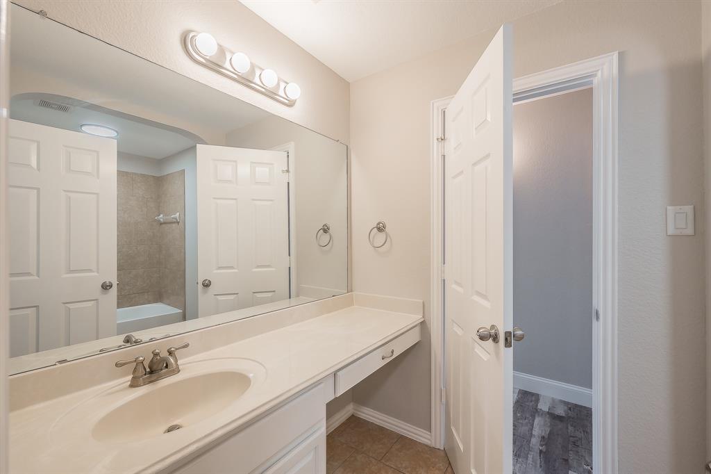 10305 Stoneside Trail Property Photo 28