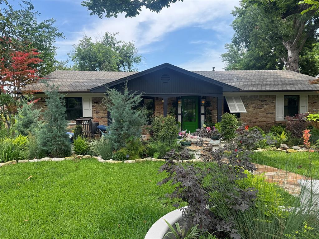 9011 Fringewood Drive Property Photo 10