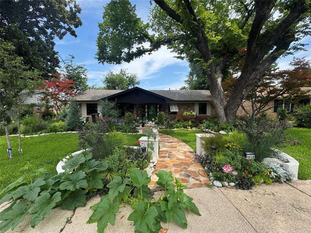 9011 Fringewood Drive Property Photo 11