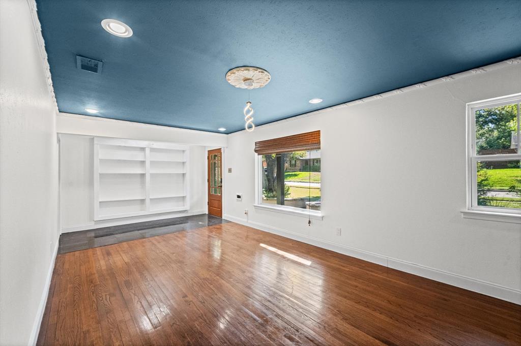 9011 Fringewood Drive Property Photo 15