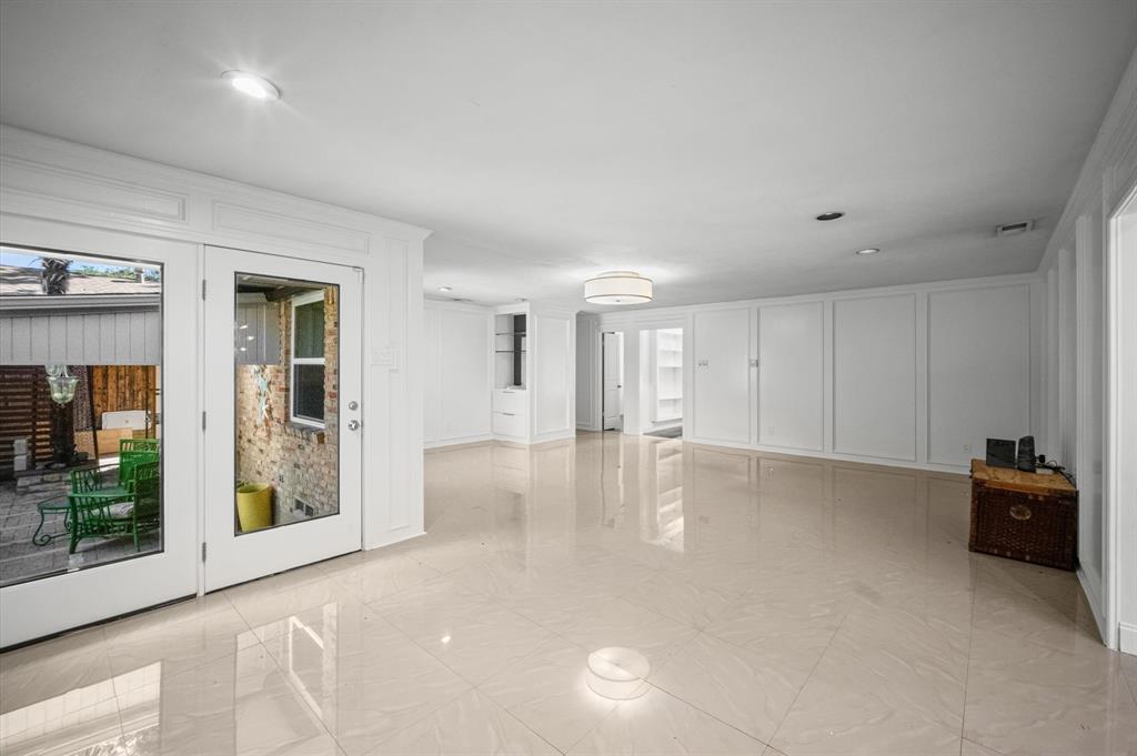 9011 Fringewood Drive Property Photo 18