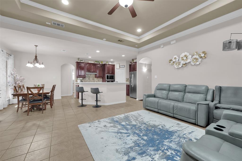 5801 Mira Lago Lane Property Photo 8