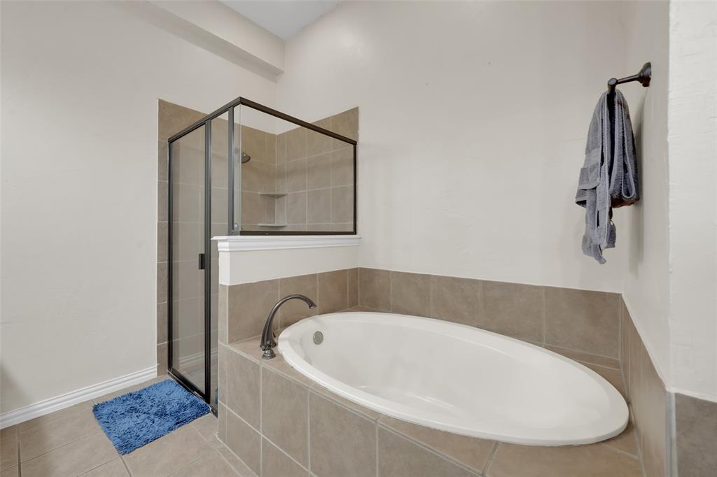 5801 Mira Lago Lane Property Photo 16